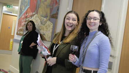 MDX LG – Reps hosting with a smile