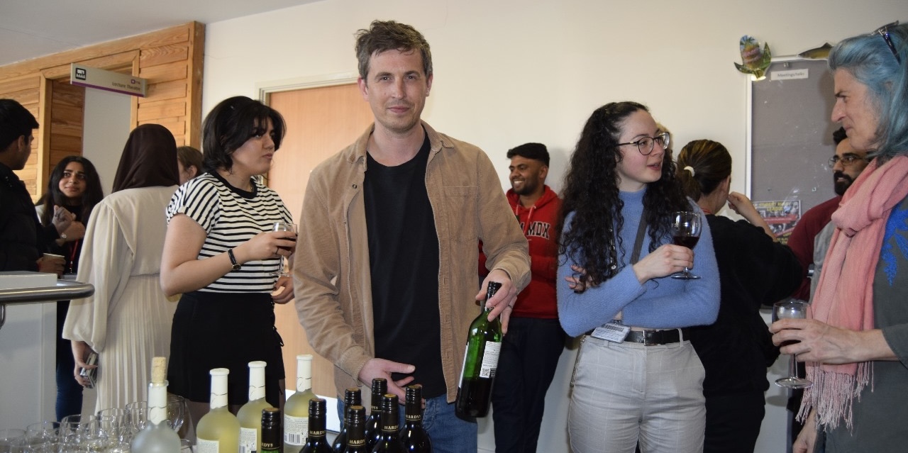 Alex Jones hosts drinks reception